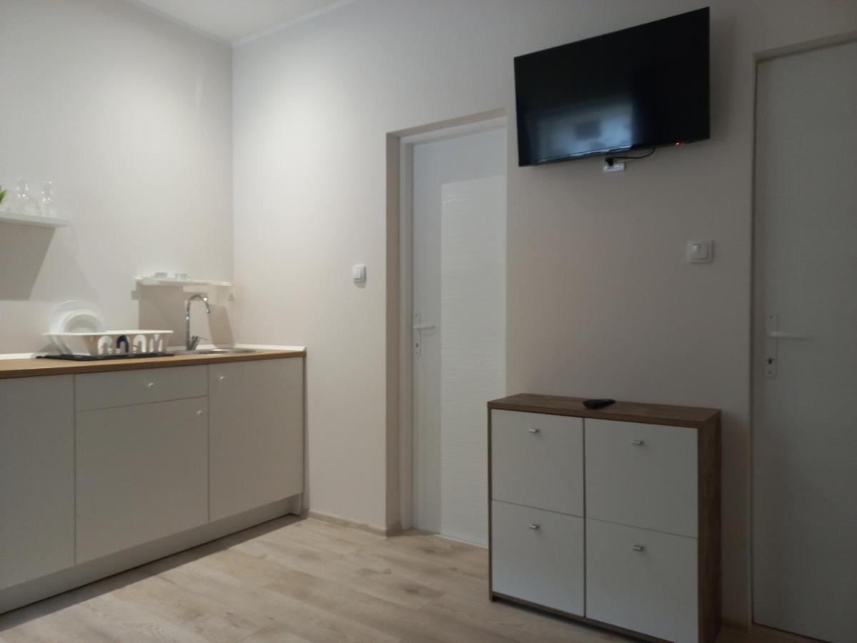 Kod Velikih Tuja Apartment Melenci Exterior foto